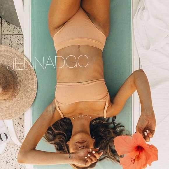 L*Space Gemma top and Frenchi bottom in desert NWT - Picture 8 of 12